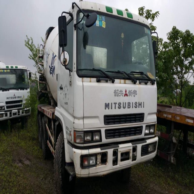 Japanese Mitsubishi Concrete Mixer Truck for Sale 25 Ton 300-400HP Used Mixer Truck Image1