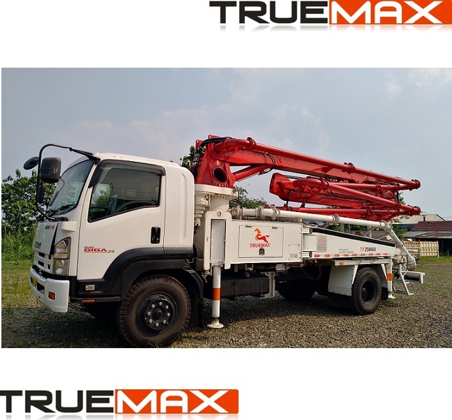 Tractor Truck for Truck-Mounted Boom Pump Image1