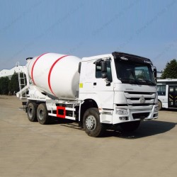 Sinotruk HOWO 10m3 Concrete Mixer Truck for Cement Mixer Truck