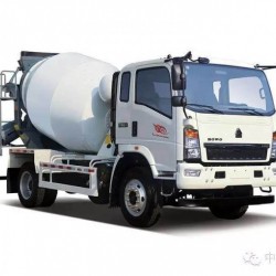 Hot-Sale Sinotruk HOWO Cdw 4X2 Light-Duty Mixer Truck