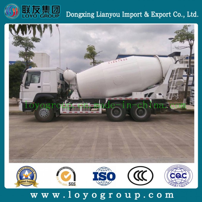 6X4 Sinotruk HOWO Concrete Mixer Truck Image1