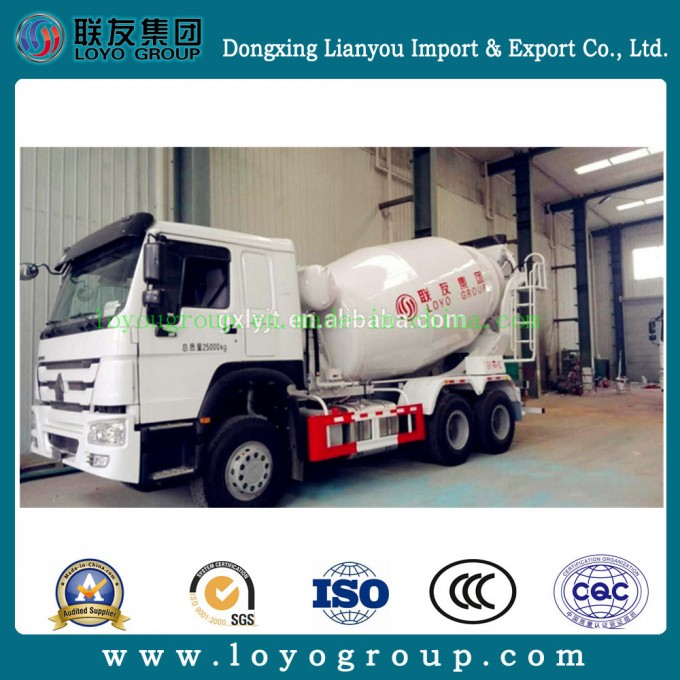 Sinotruk HOWO 10 Cubic Meters Concrete Mixer Truck Image1