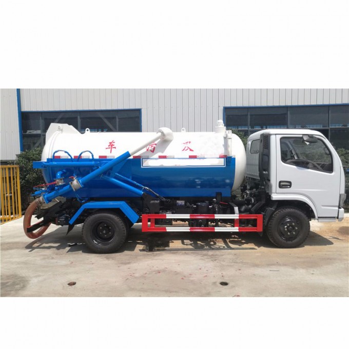Dongfeng Vacuum Truck 4cbm Sewage Suction Truck Liquid Sewage Truck Image1