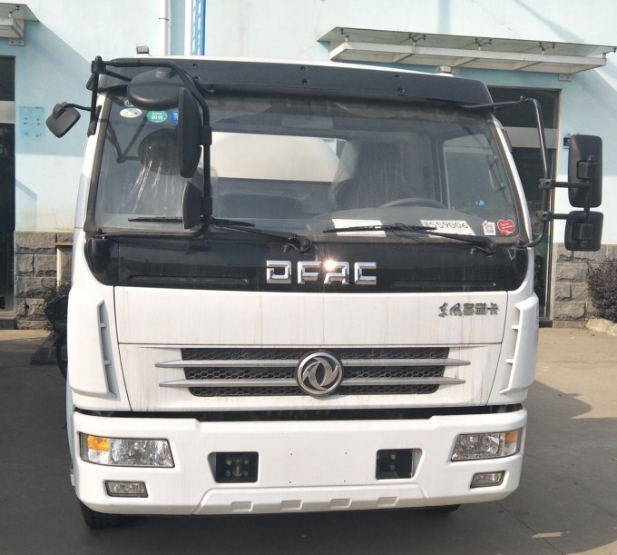Sinotruk HOWO 6X4 Vacuum Sewage Truck 12000L Sewage Suction Truck Image1