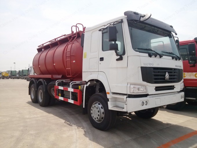 High Quality Sinotruk HOWO 6X4 6000L Sewage Suction Truck Image1