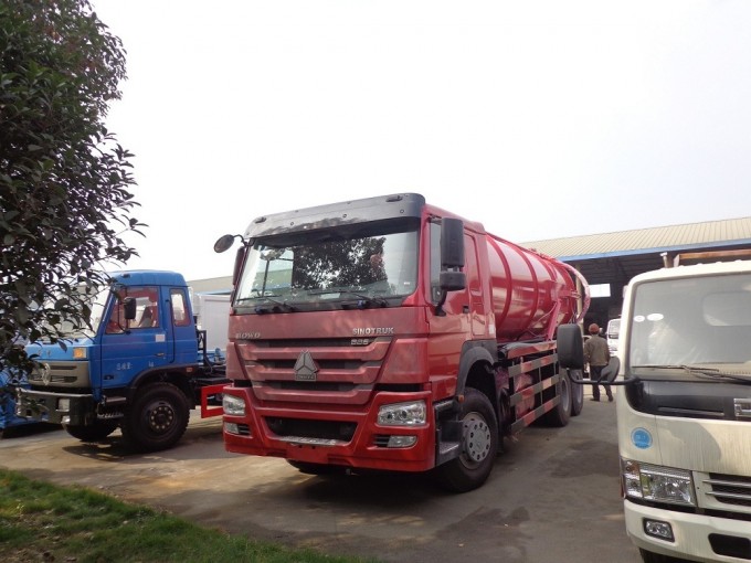 Sinotruck HOWO 6*4 Sewage Suction Truck for Sale Image1
