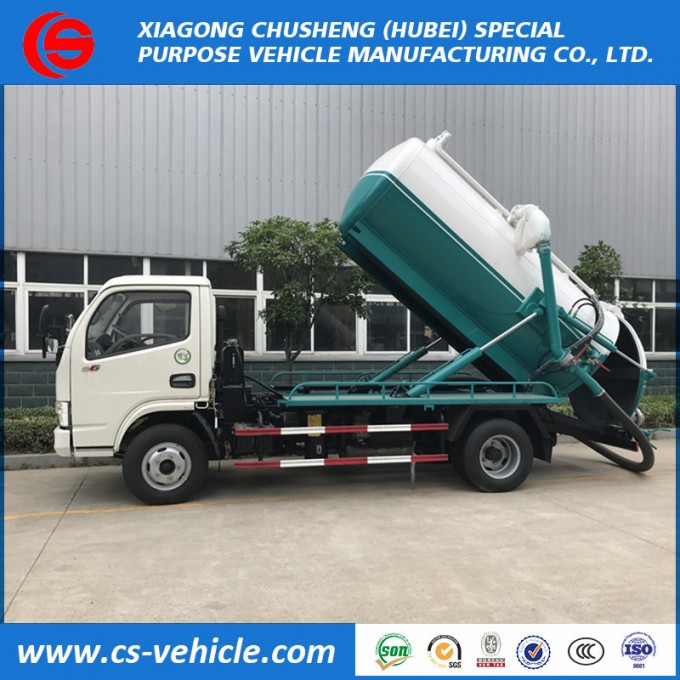 Sino Truck Small 5000L Vacuum Sewage Suction Truck Image1