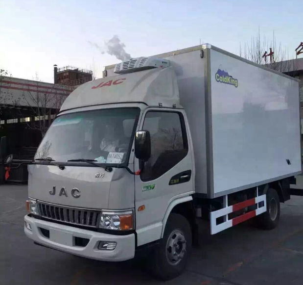 4X2 6ton Refrigerated Truck Image1