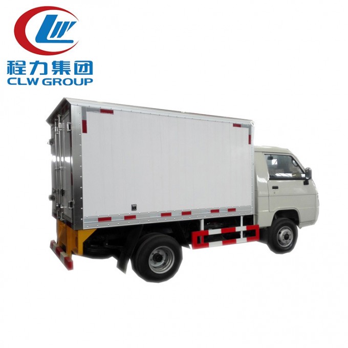 Large Capacity Dongfeng 4X2 190HP Refrigerator Truck Image1