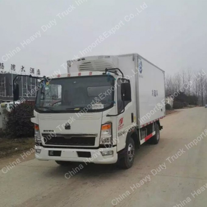 Sinotruk HOWO Container Truck 4X2 5ton Refrigerator Truck Image1