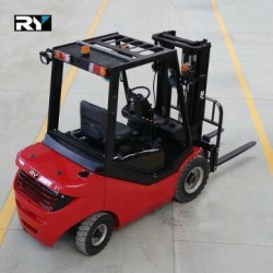 1.8t Diesel Forklift Truck Isuzu Engine with Ce