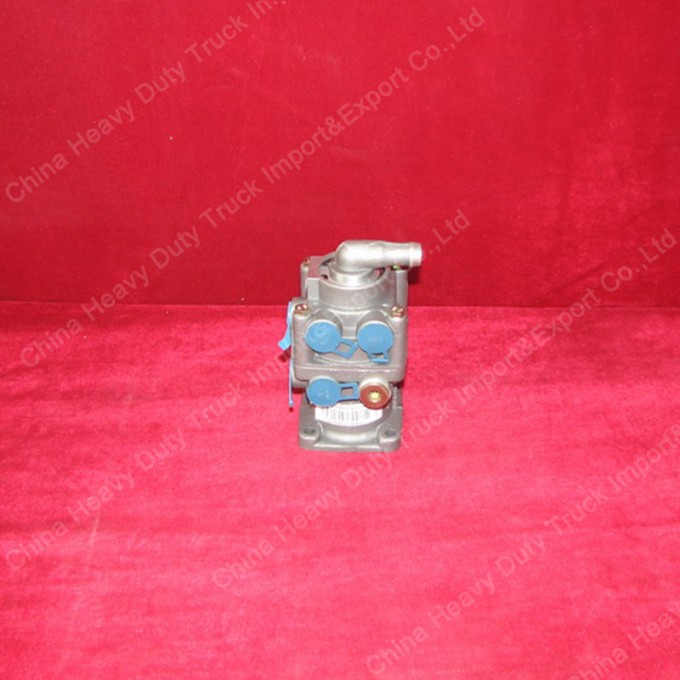 Original Sinotruk HOWO Parts Service Brake Valve (Wg9719360005) Image1