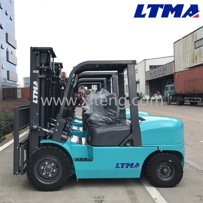 Mechanical Transmission 4 Ton Diesel Forklift with 2 Stage Mast Image1