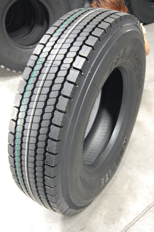 11r22.5 Radial Truck Tire with DOT Image1