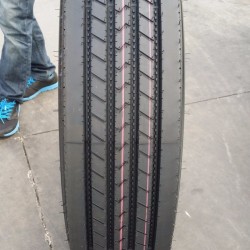 Truck Radial Tire (1000R20, 1200R24)