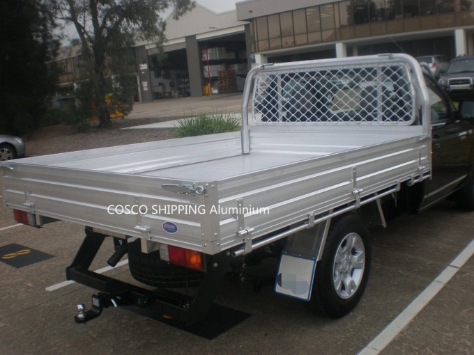 Extruded Aluminium Tray Body for Trucks Image1