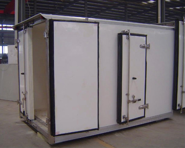Mitsubishi Fuso FRP Truck Body Image1