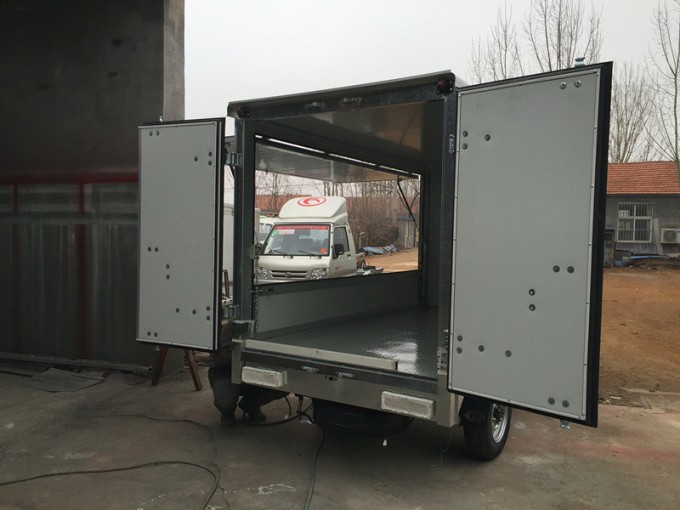 Wing Opening Plugboard Truck Body Image1