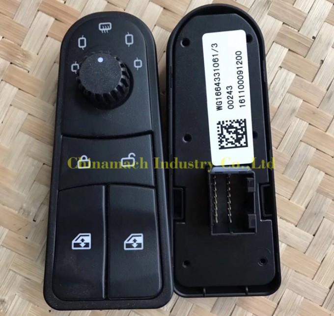 Original Sinotruk HOWO Truck Door Switch Panel (WG1664331061) Image1