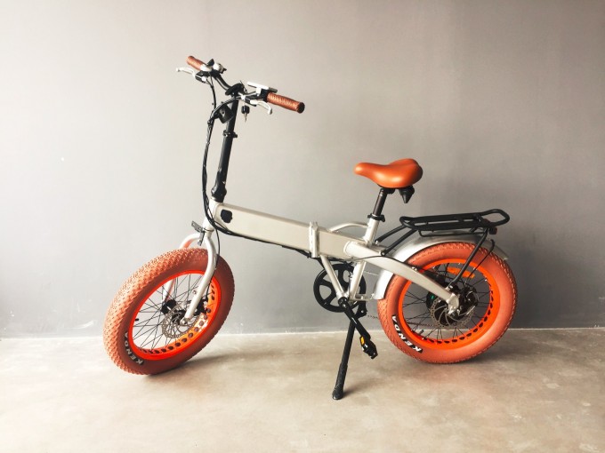 Ce Approved 36V Electric with Hidden Batteryfat Tyre Folding Ebike Image1