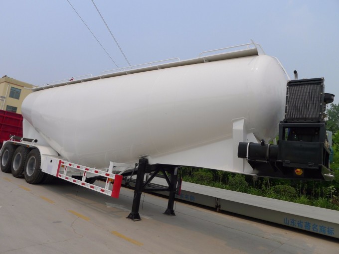 Chinese 3 Axle 60cbm Cement Bulk Tanker Truck Semi Trailer Image1