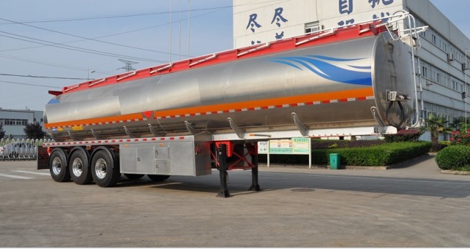 38m3 Fuel Truck Semi Trailer Image1