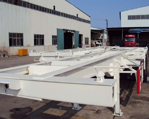 3 Axle 45 Feet Skeleton Truck Semi Trailer Image1