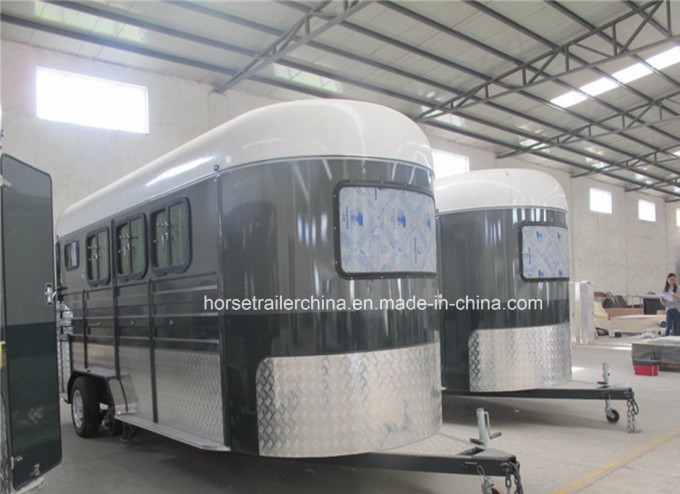 Comfortable and Safe Horse Trailer for a Horse to Travel Image1
