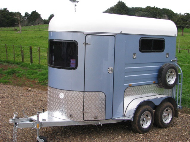 2-Horses Angle Load Float Trailer Standard Image1