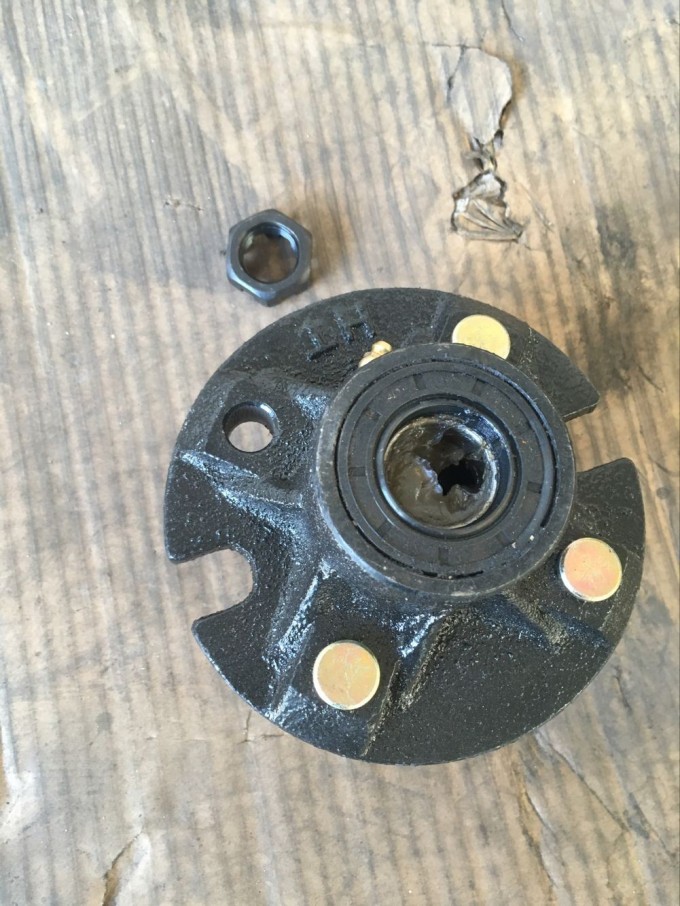 Wheel Hub for Box Trailers Image1