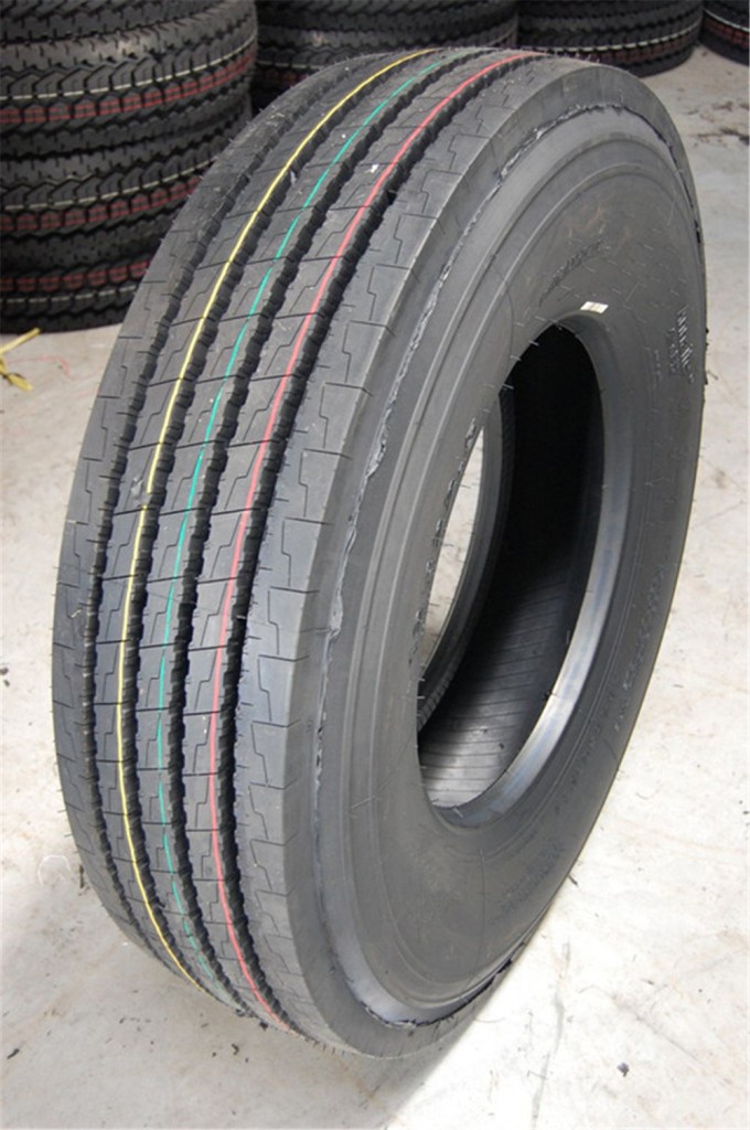 All Steel Radial Tyre Truck and Bus Tyre Tubeless 255/70r22.5 Image1