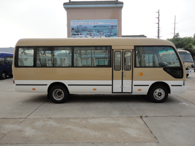 20-30 Seats Passenger Bus with Good Price Image1