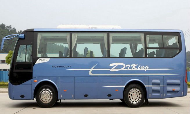 HOWO Luxury Tour Bus 24+1 Seats Bus Image1