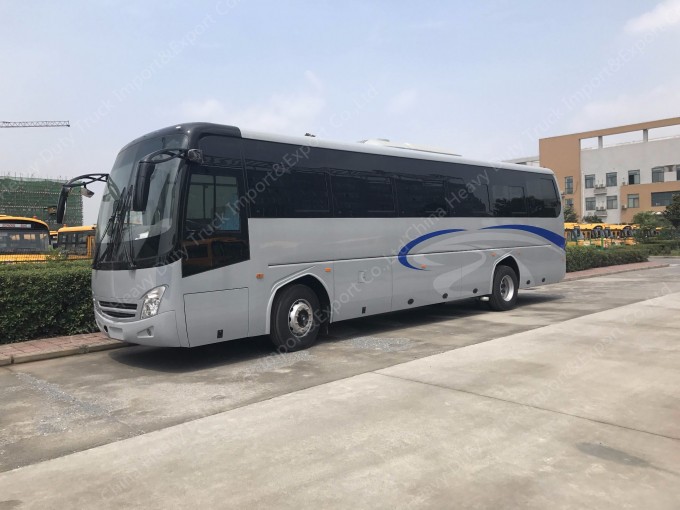 Long Distance 10.5-11m 48-52seats Luxury Coach Tourist Bus Image1