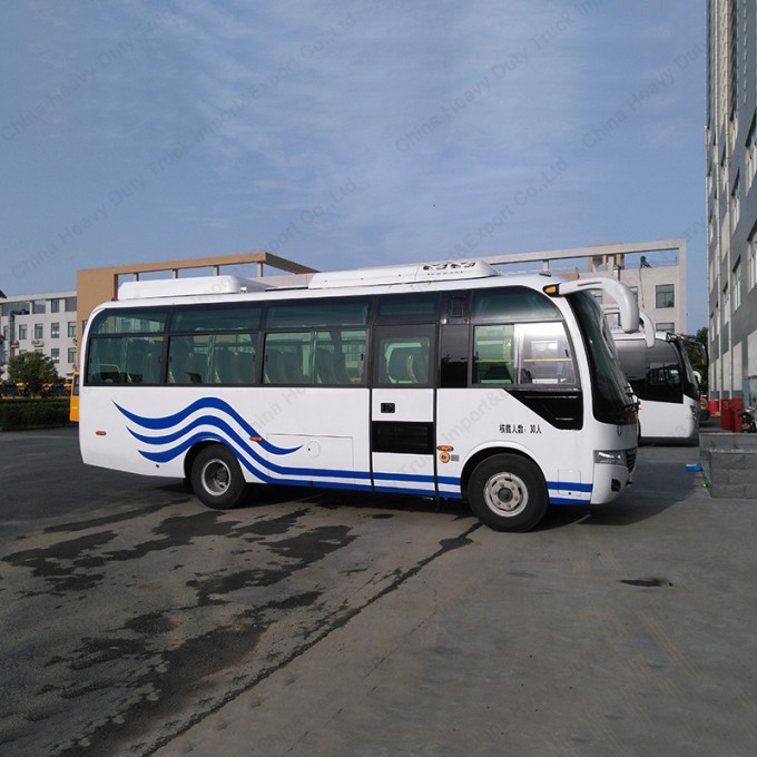 7.5m 31-35seats 140HP Tourist Bus Shuttle Bus Image1