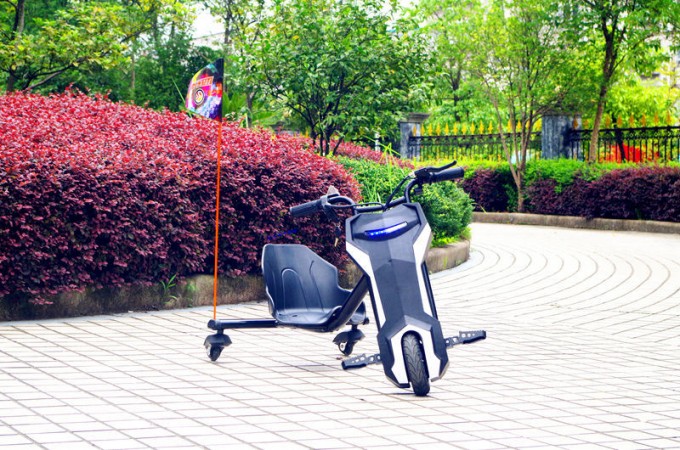 Jinyi Brand Trike Drift Electric Pocket Bike Mini Kids Car 3 Wheels Trike (JY-ES002) Image1