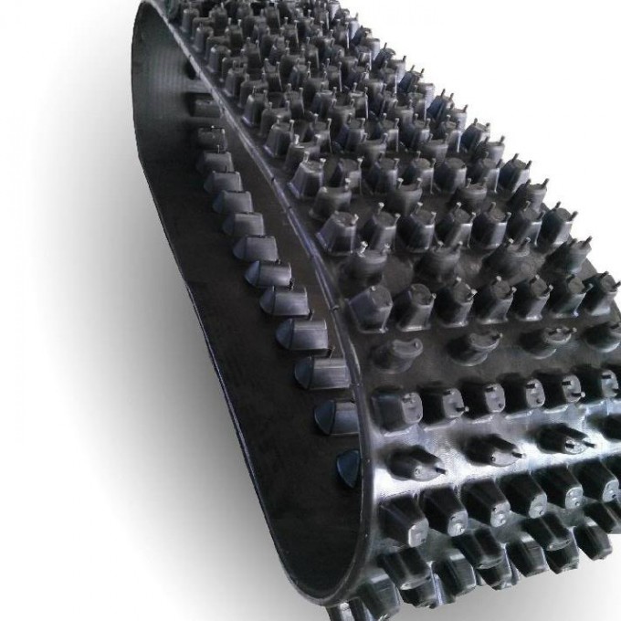 Rubber Track with 320mm Width for Snow Use, with Customized Wheels Image1
