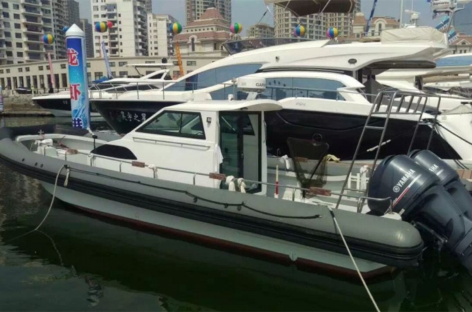32FT Panga Fiberglass Fishing Boat with Inflatable Tube Image1