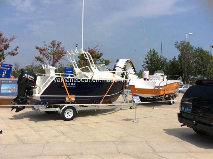 Cuddy Cabin Aluminum Boat for Fishing Image1
