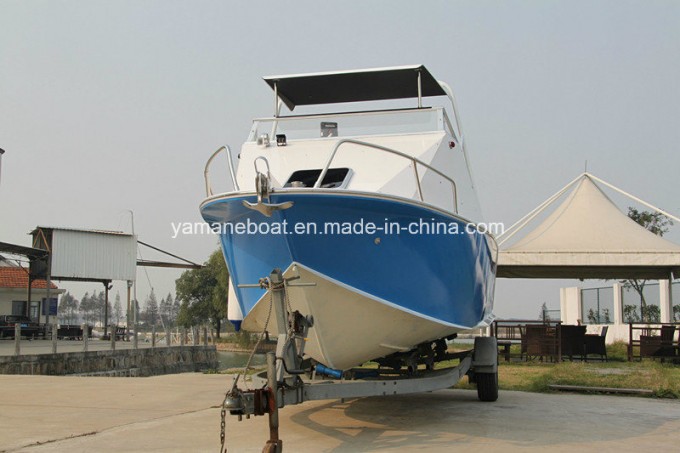 5.8m Cuddy Cabin Aluminum Boat for Fishing Image1