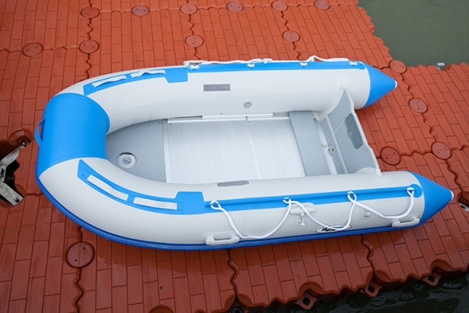 420cm Wider Fishing Boat with Tent Image1