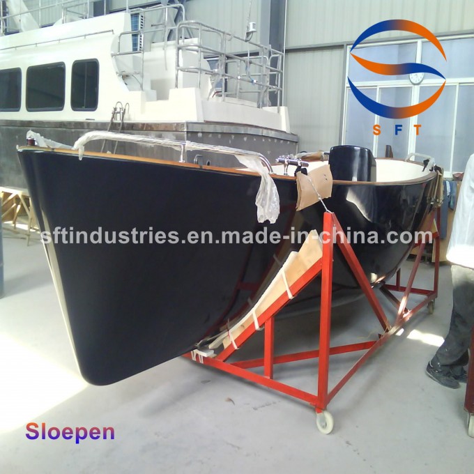 5.75m Black Color FRP Sloepen Speed Fishing Boat Outboard Engine Image1