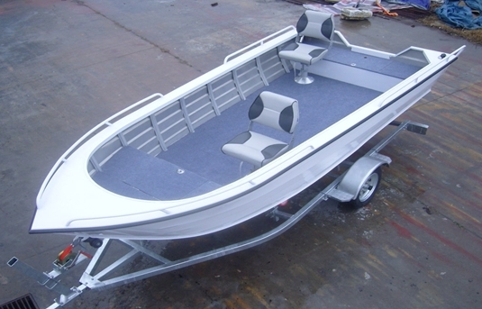 Aluminum and Fiberglass Fishing Boats Image1