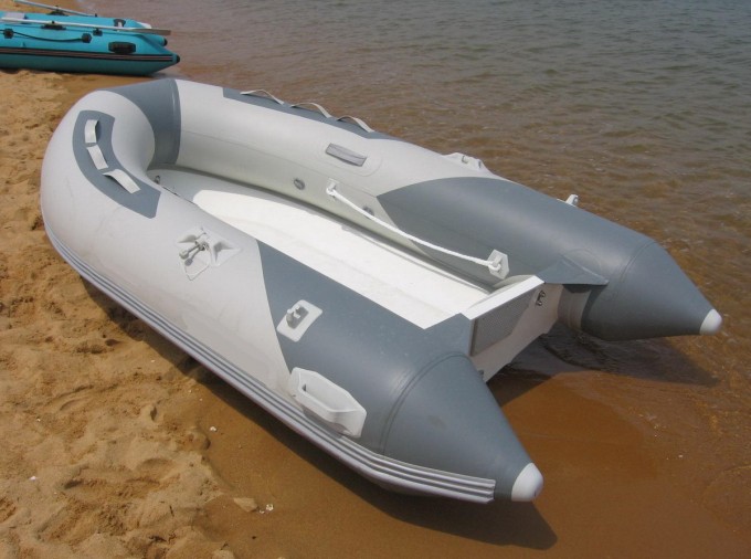 Small Rigid Inflatable Boat Without Console (FWN-V270) Image1