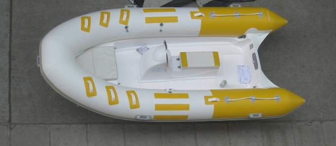 3.9m Eye-Catching Yellow Rigid Inflatable Boat Image1