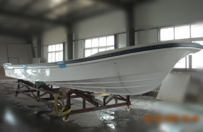 32FT Fiberglass Panga Boat with Center Console Image1