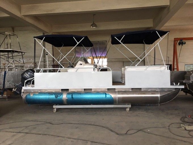 6m Hot Sale Recreational Floating Aluminum Pontoon Boat for Fishing Image1