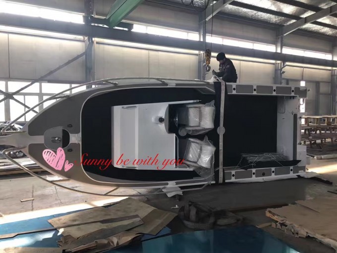Aluminum Speed Fishing Cabin Boat for Sale Image1