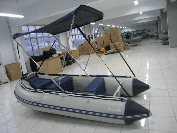 Sunshade Inflatable Fishing Boat with Canopy Image1