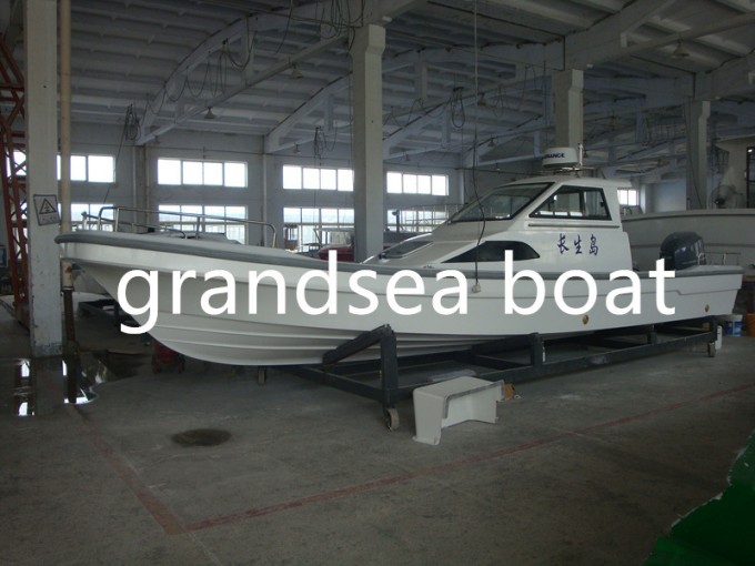 Luxury Fiberglass Cabin Fishing Boat for Sale Image1
